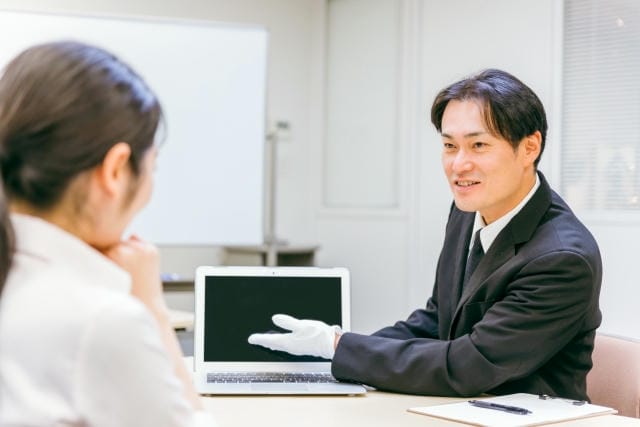 ブランド品買取の常識を覆す出張査定が生む驚きの利便性と安心感